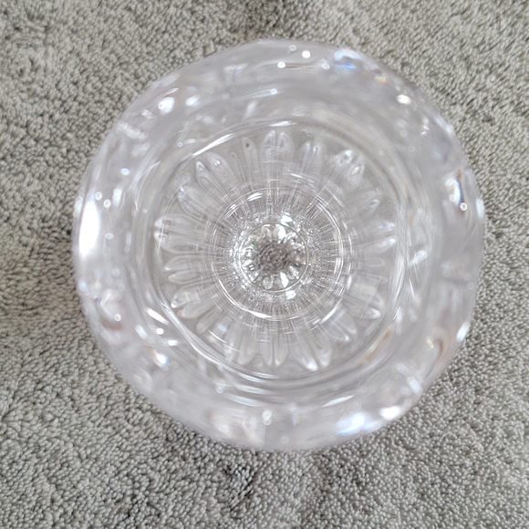 Oneida 24% Lead Crystal 7" Bud Vase!!! - Picture 3 of 7